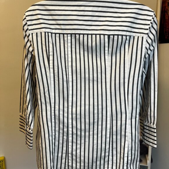 Talbots Petites Black White Stripe Stretch Button Down Shirt Size Small - Picture 2 of 5